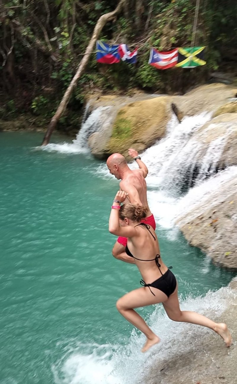 Blue Hole and River Tubing with Lunch in Montego Bay, photo 2