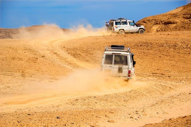 Jeep Desert Adventure, Stargazing & Bedouin Dinner – Hurghada, photo 4