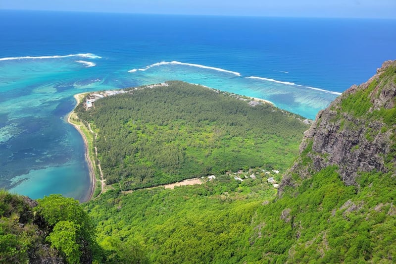 Mountain Hiking on Le Morne Brabant in Le Morne, photo 4