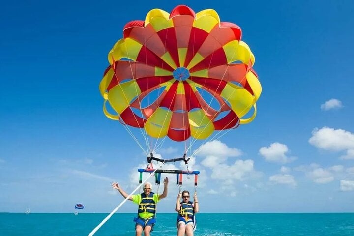 Parasailing over the Red Sea with Transport in Sharm El Sheikh, photo 2
