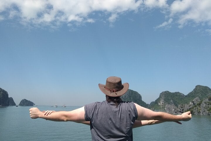 Overnight Kayaking Cruise with Balcony Cabin in Lan Ha Bay, photo 4