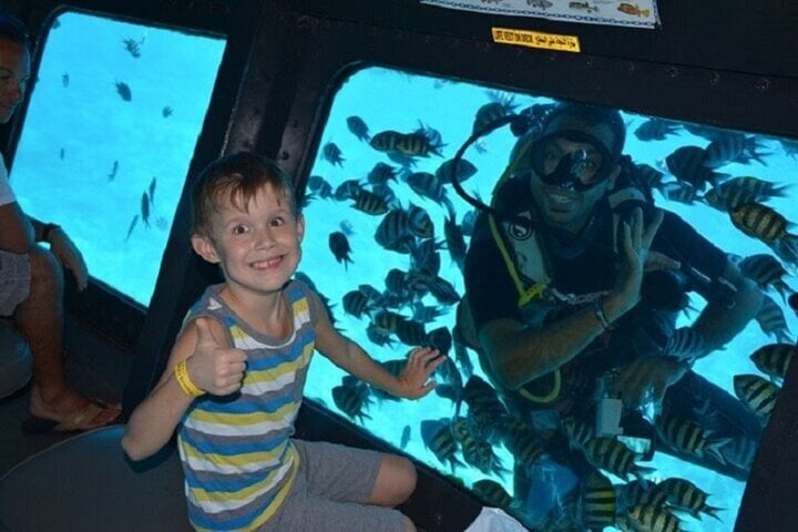 Semi Submarine and Snorkelling Sea Trip with Transfer in Hurghada, photo 5