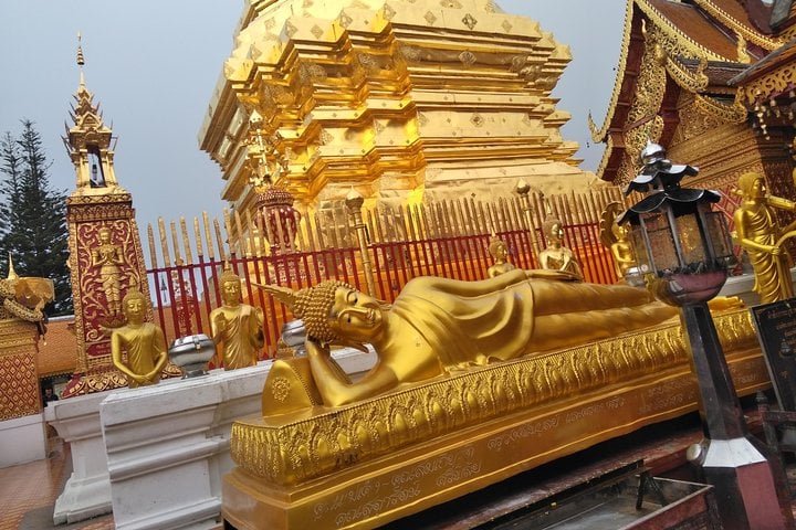 3-Hour Monk Trail Hike to Wat Doi Suthep in Chiang Mai, photo 2