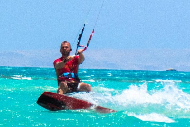 4 Days of Kite Surfing and Transfers in Hurghada, photo 3