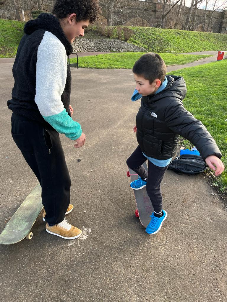 Group Skateboarding Lessons in South London, photo 3