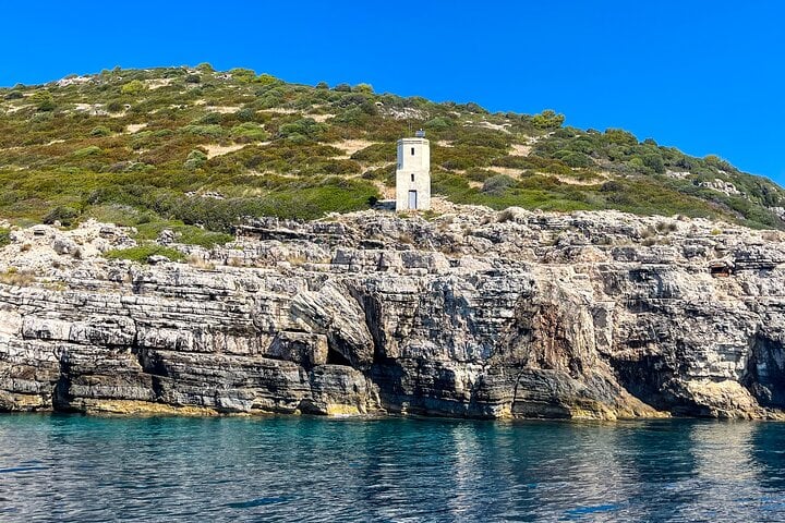 Sazan Island & Haxhi Ali Cave Speedboat Tour in Vlorë, photo 2