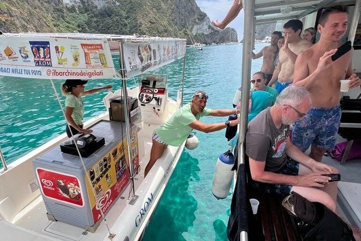 Ponza Island Boat Tour in Anzio, photo 4