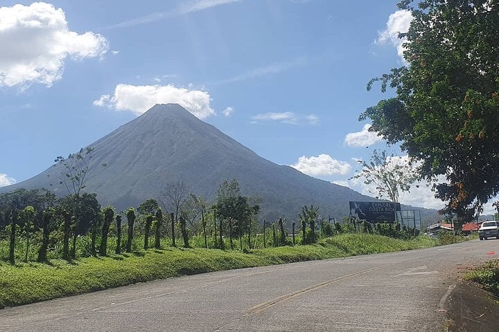 Arenal Volcano Hike and Hot Springs River in La Fortuna, photo 4