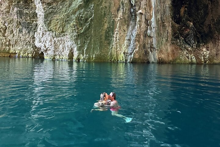 Haxhi Ali Cave Speedboat Tour in Vlorë, photo 5