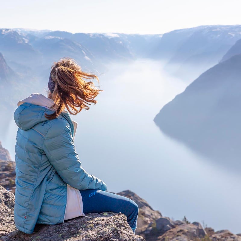 Preikestolen Winter Hike with Hot Meal in Lysefjord, photo 4