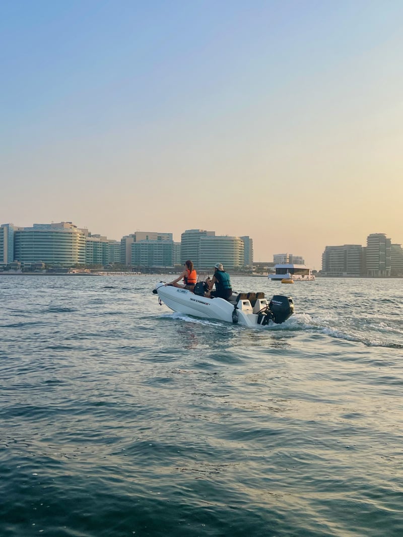 Self-Drive Boat Rental near Yas Island, Abu Dhabi, photo 2