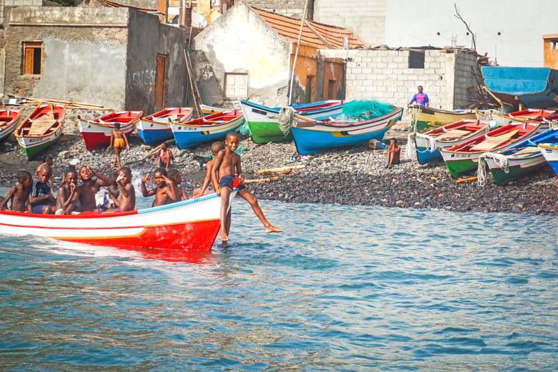 Boat Trip Snorkel and Beach BBQ in Ribeira da Barca, photo 5