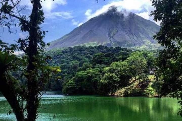 Arenal Volcano Hike and Hot Springs River in La Fortuna, photo 3