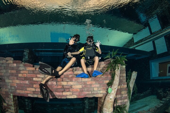 Snorkelling at Deep Dive Dubai, photo 3