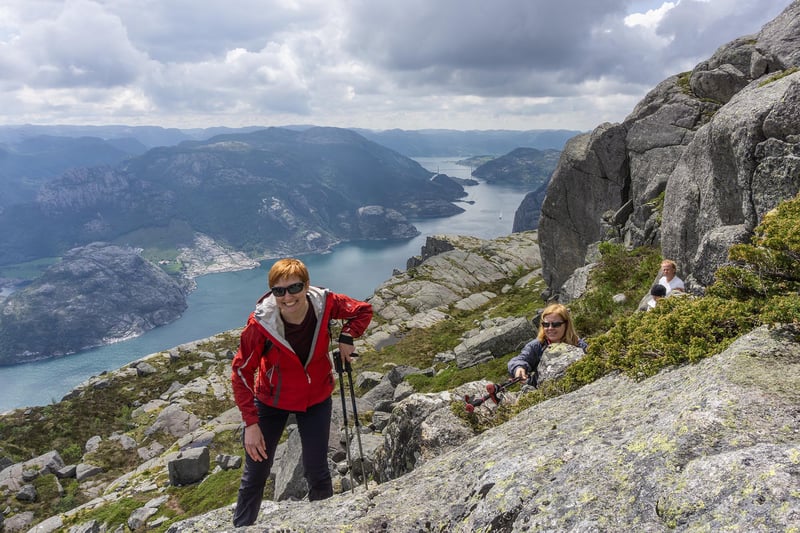 Preikestolen Hidden Trail and Canoe in Lysefjord, photo 5