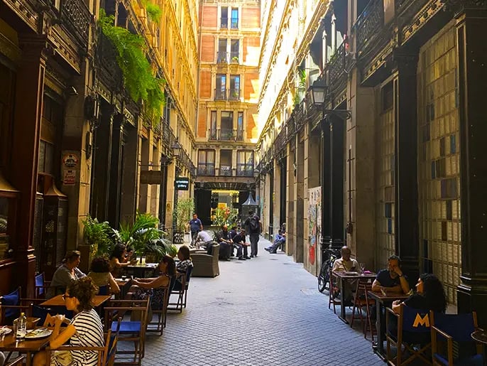 Gothic Quarter and Coast Bike Tour in Barcelona, photo 5