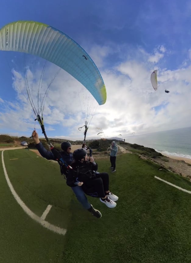 Tandem Paragliding in Mendiga, photo 4