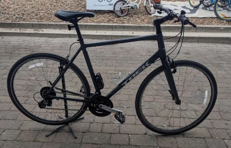 Trek Hybrid Bike Hire in Brighton, photo 3
