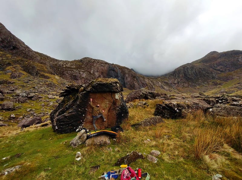 Outdoor Guided Bouldering Coaching in North Wales, photo 3