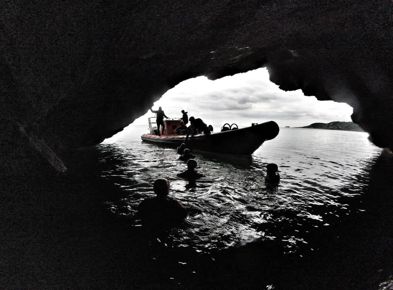 Powerboat Safari and Coasteering Adventure in Torquay gallery 2