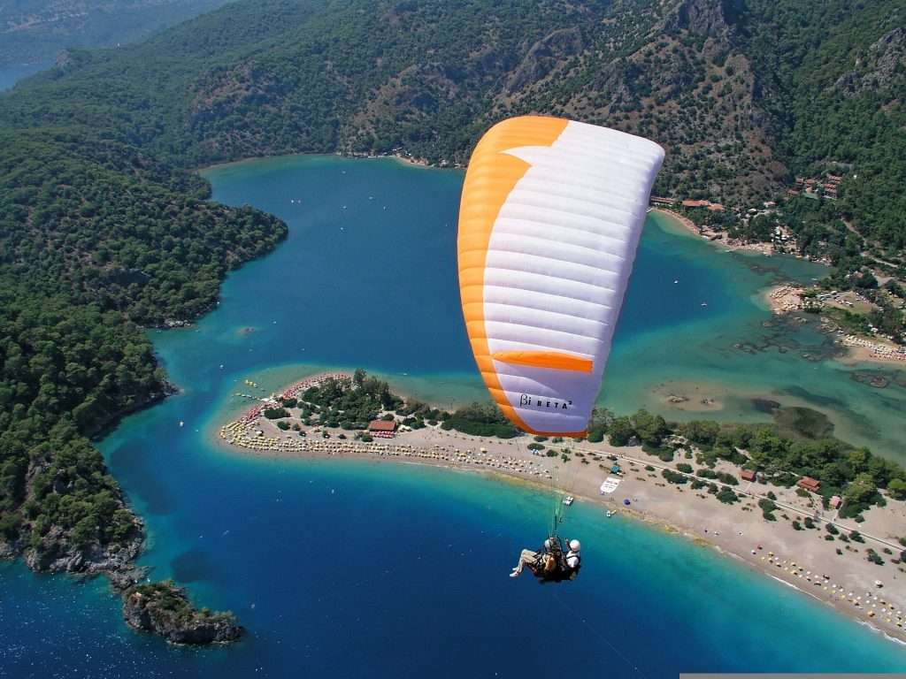 Paragliding Competitions Around the World - by adventuro 