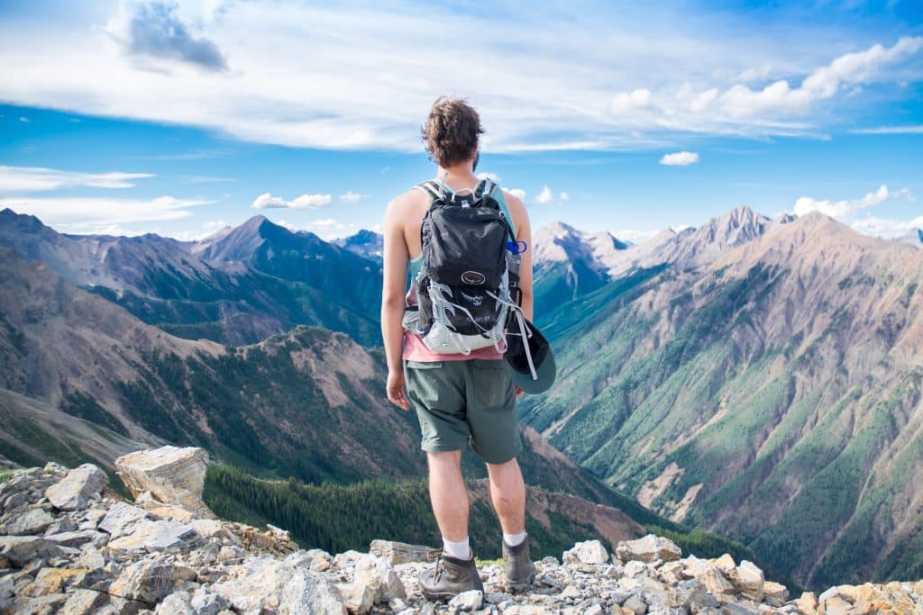 🏕️ Outdoor Survival Skills Workshops in the UK - adventuro