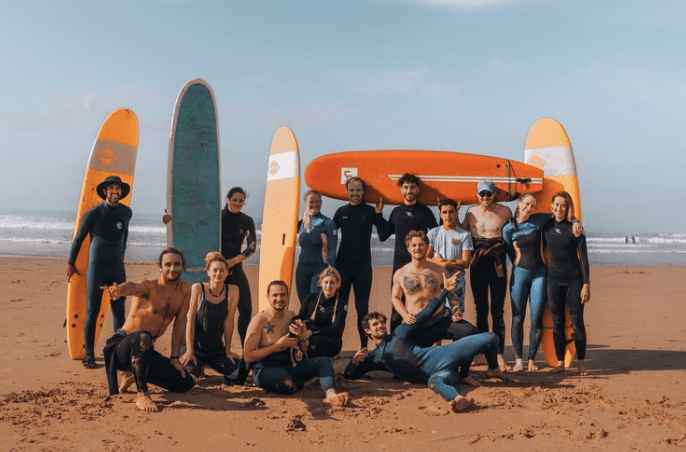 Groups of surfers on a surf camp in Morocco!