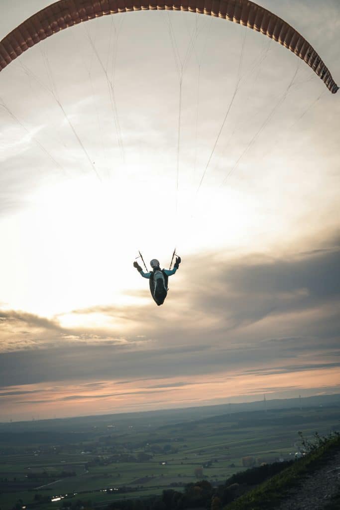 Best places to Paraglide - adventuro