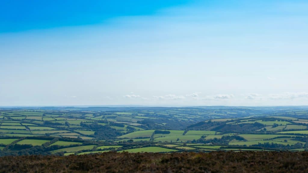 Paragliding in Bossington Hill, Somerset - adventuro