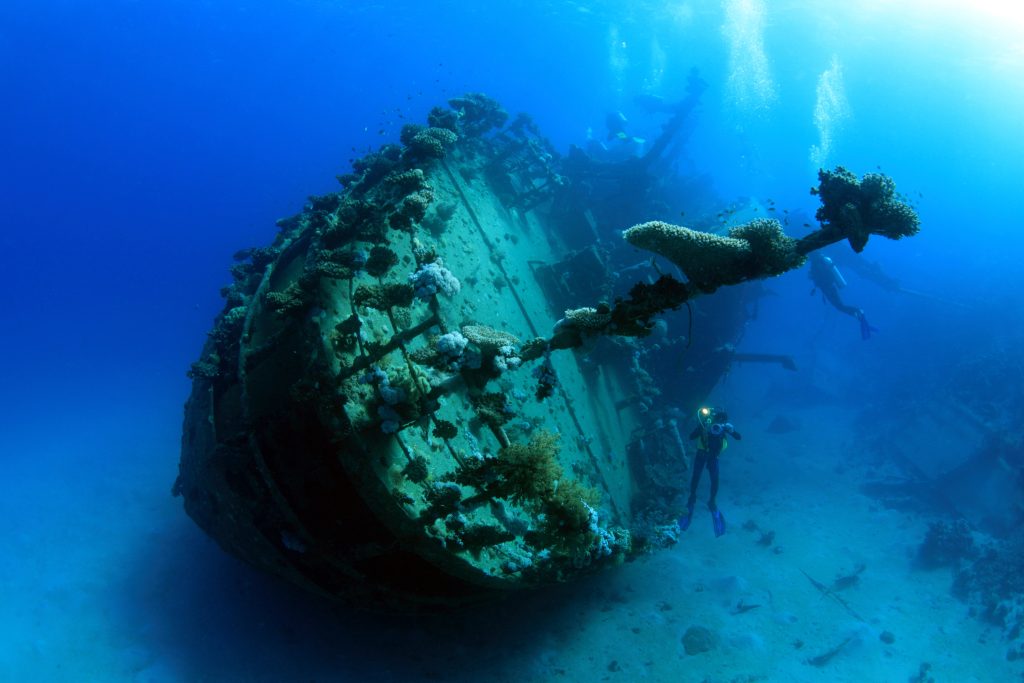 Scuba Diving Wreck Sites - adventuro