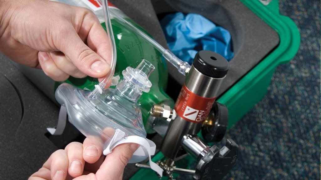 PADI Emergency Oxygen Provider Course, photo 2