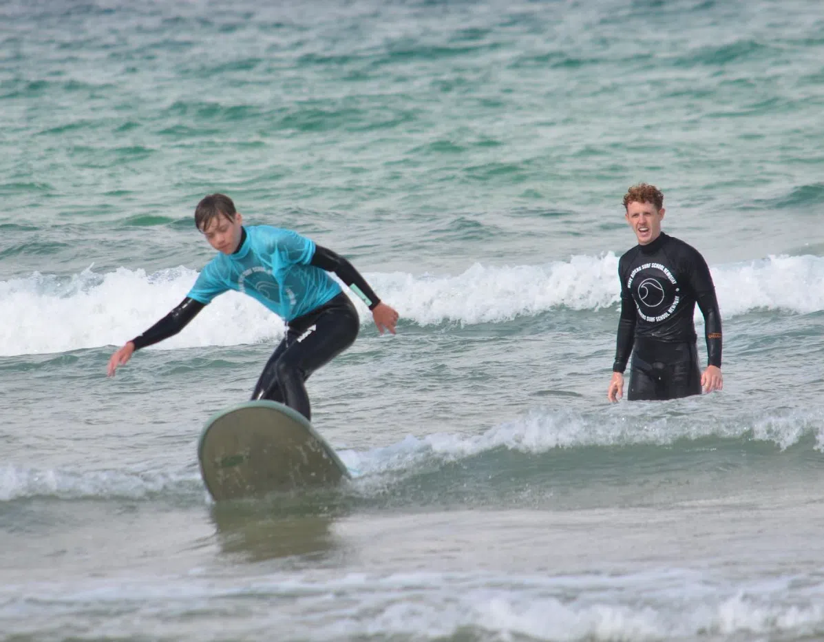 Beginner Surf Lesson on Fistral Beach, Newquay, photo 2