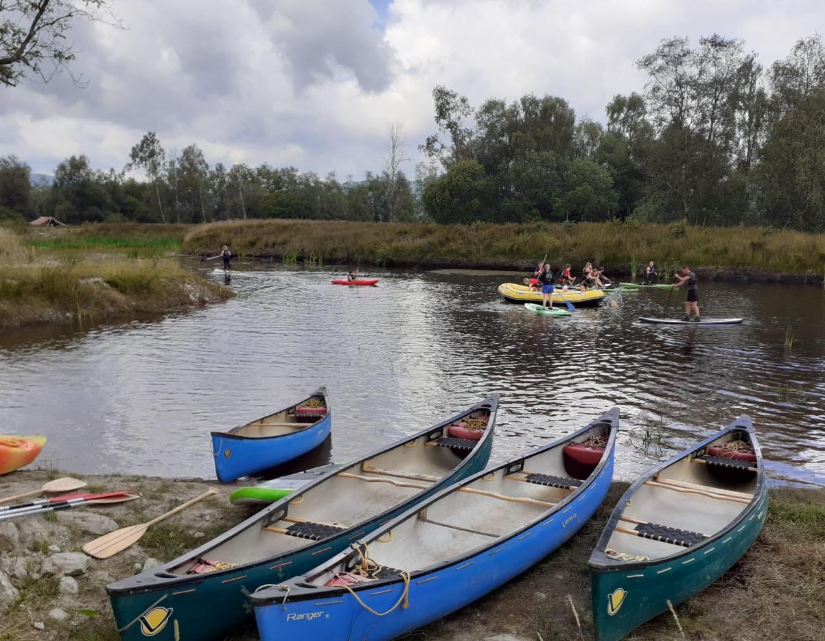 Stag or Hen Multi-Activity – Kayak, 4×4 Off-Roading, Axe-Throwing & More! gallery 2