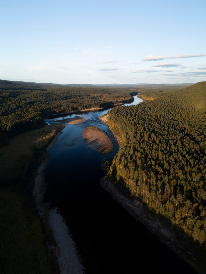 6-Night Summer Canoe & Bushcraft Skills Trip in Lemmenjoki gallery 4
