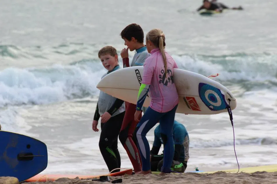 Beginner/Improver Surf Lessons on Praa Sands Beach, photo 2