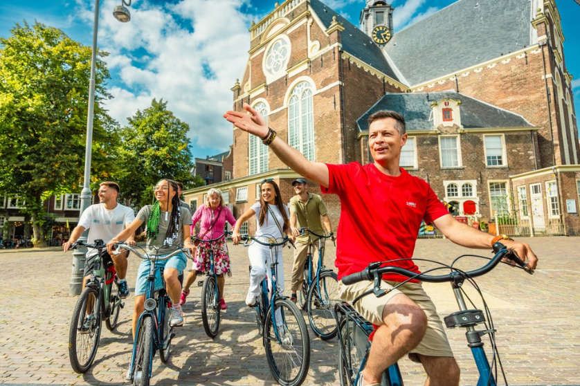 Private Guided Bike Tour in Amsterdam gallery 3