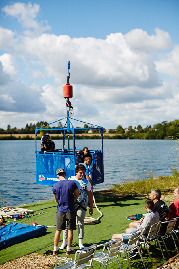 160ft Bungee Jumping at Bray Lake in Maidenhead, photo 4