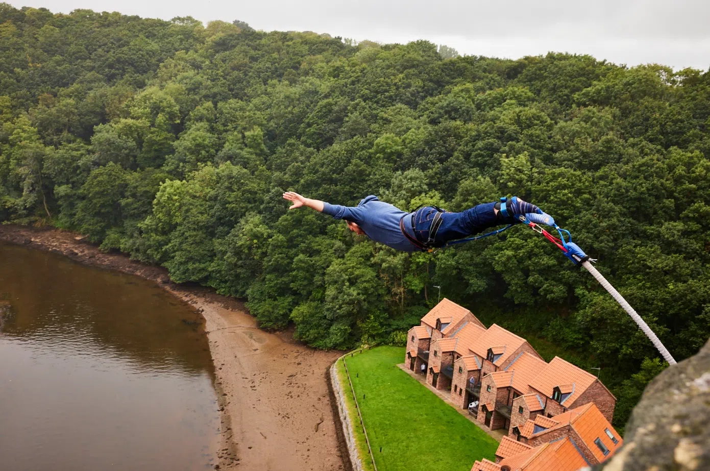 Bridge Bungee Jump in Whitby, Yorkshire, photo 2