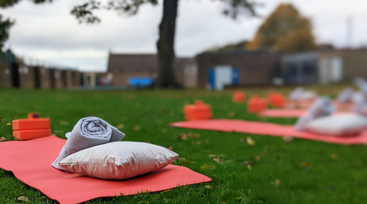 SUP Yoga at The Chippy Lido in the Cotswolds gallery 4