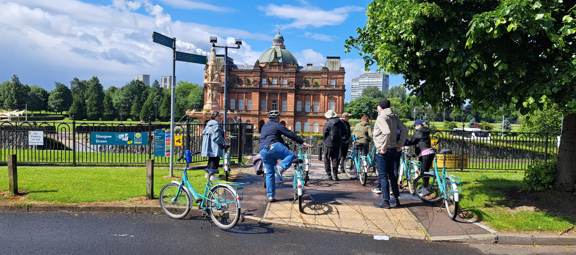 The Full Bhuna Bike Tour in Glasgow, photo 3