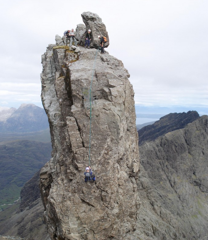 4 Day Black Cuillin Ridge Mountaineering on the Isle of Skye gallery 2