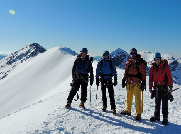 Torridon Mountaineering – Intro to Technical Winter Climbing Skills, photo 4