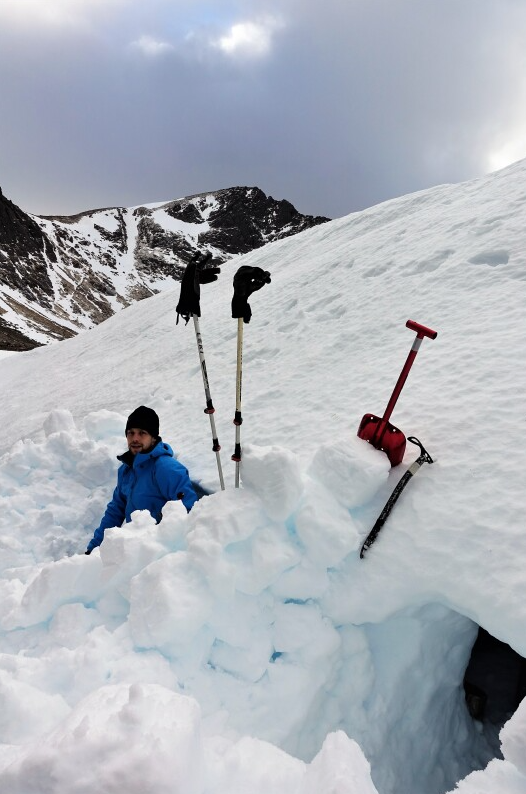 3 Day Winter Mountaineering Skills and Snowhole Expedition in the Cairngorms, photo 4