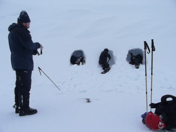 3 Day Winter Mountaineering Skills and Snowhole Expedition in the Cairngorms gallery 7