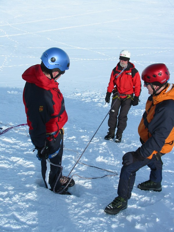 3 Day Winter Mountaineering Skills and Snowhole Expedition in the Cairngorms, photo 5