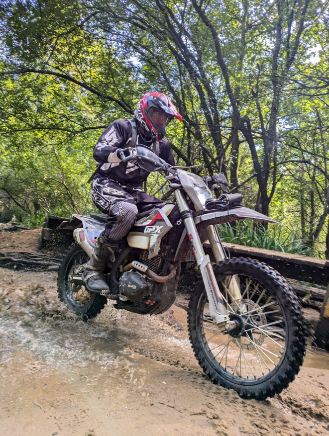 Hindhead Explorer: Full-Day Intermediate Trail Ride through Surrey, photo 3