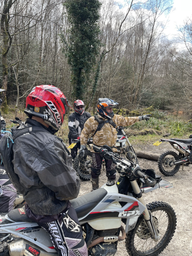 Dorking Discovery: Beginner-Friendly Trail Ride with Guided Support gallery 4