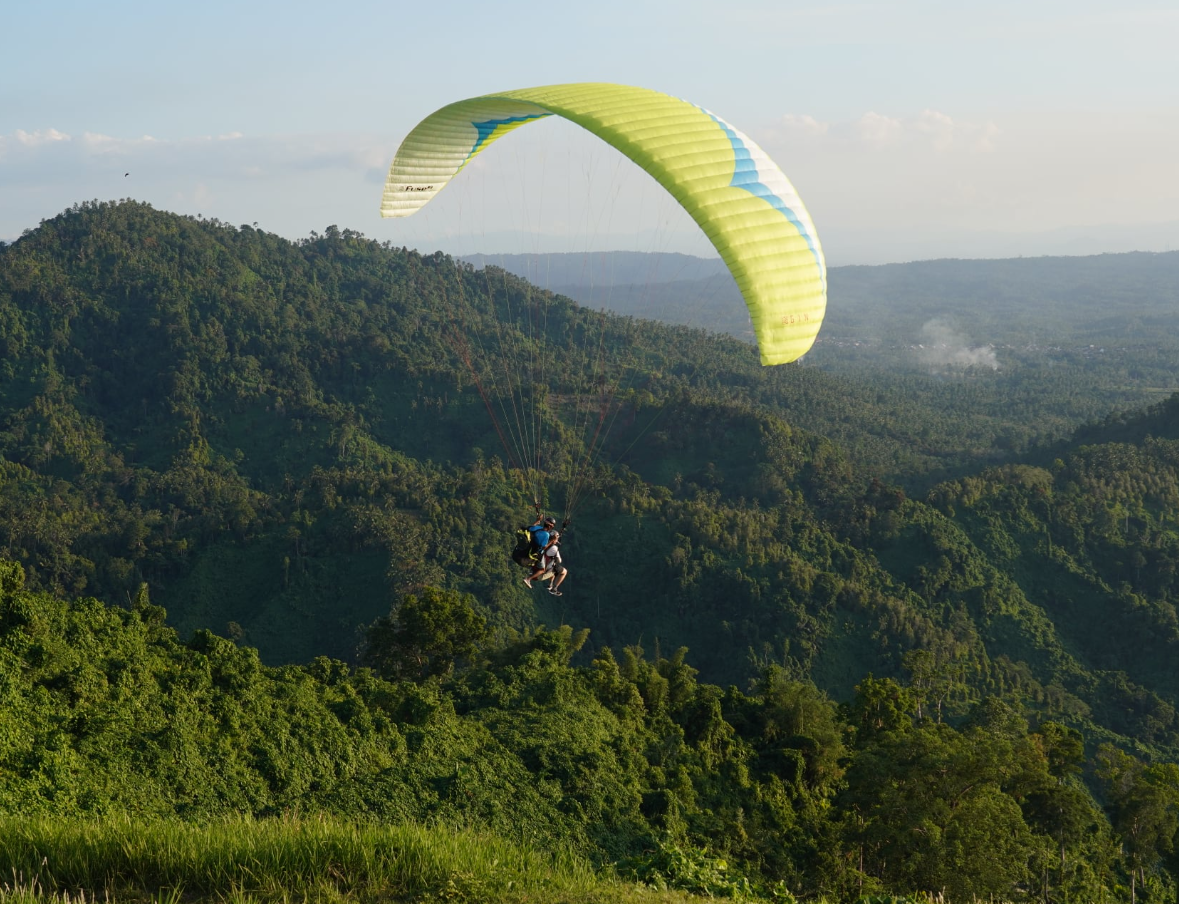Tandem Paragliding in North Sulawesi, Indonesia gallery 8