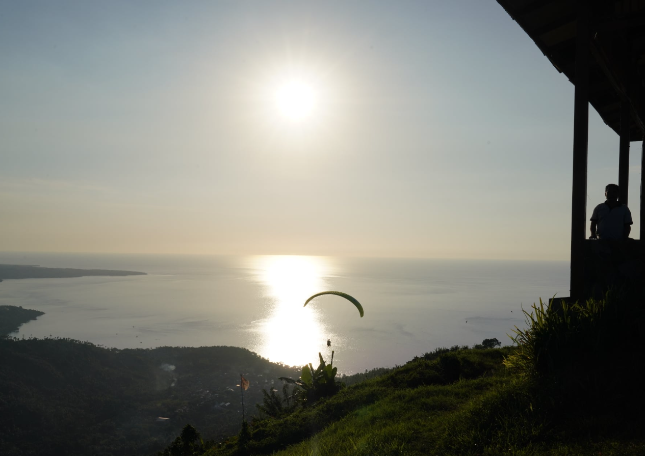 Tandem Paragliding in North Sulawesi, Indonesia gallery 9