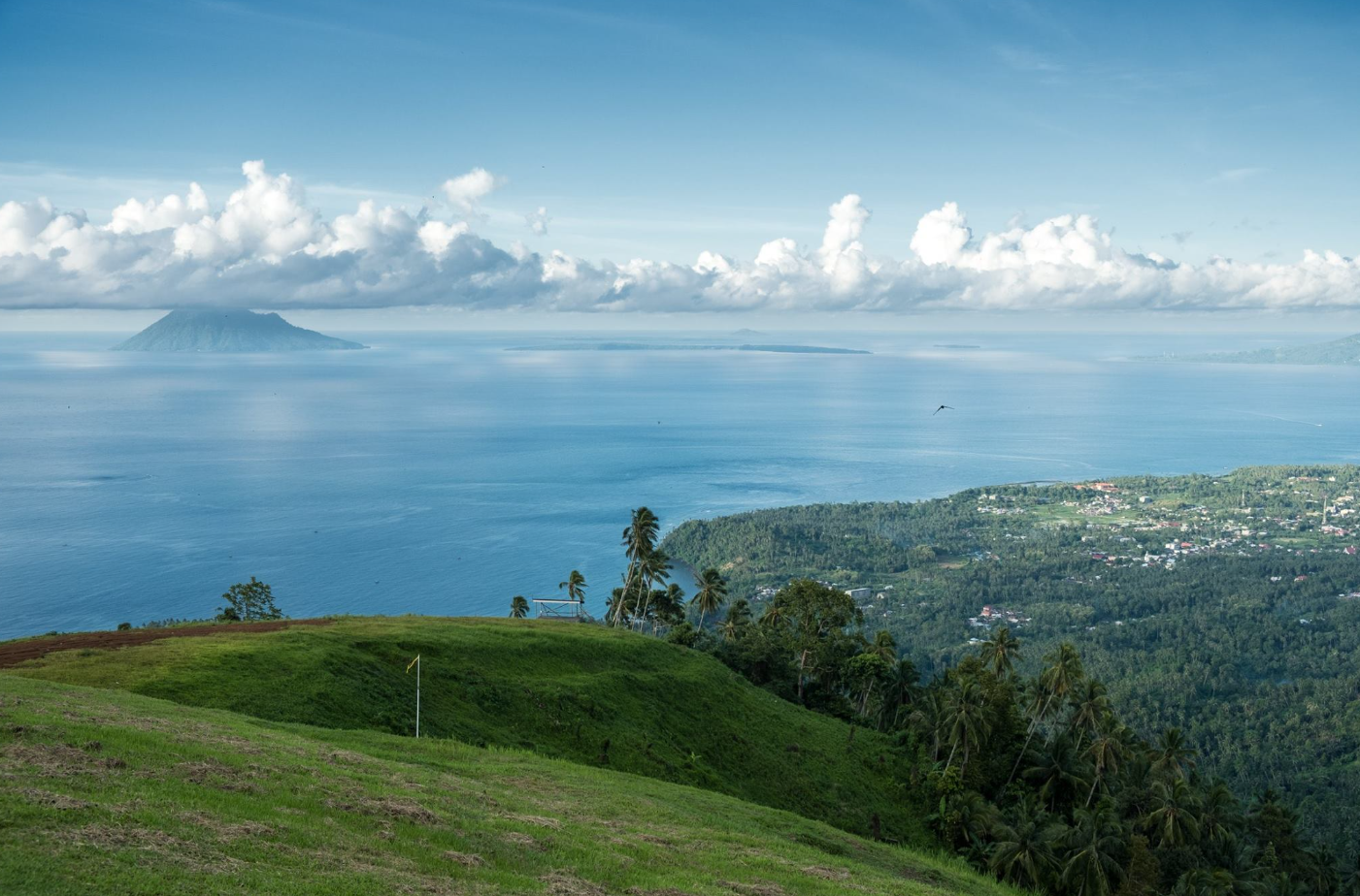Tandem Paragliding in North Sulawesi, Indonesia, photo 5